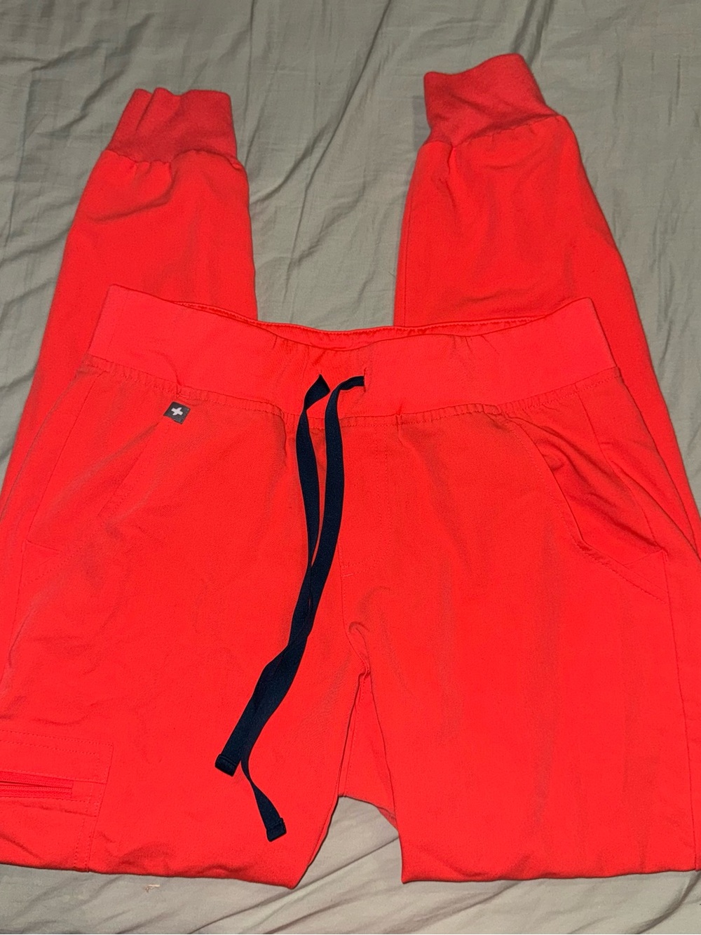 FIGS NWOT SET in FIERY CORAL